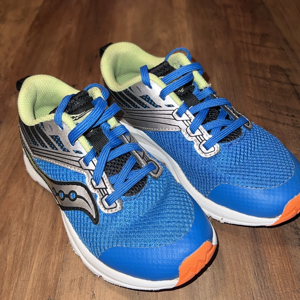 Saucony blue walking shoes size 13w